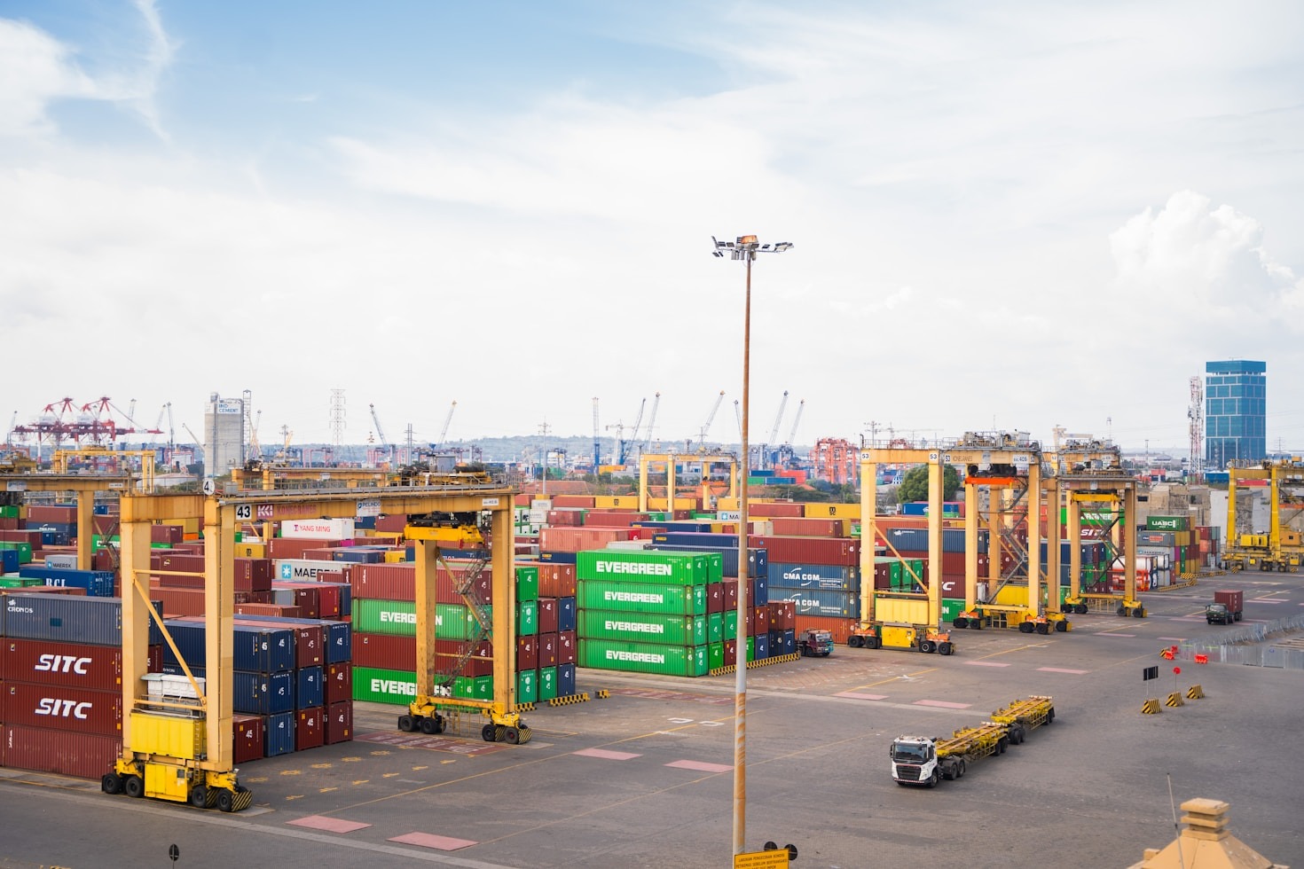 The Key to Efficient Sourcing for Emerging Brands